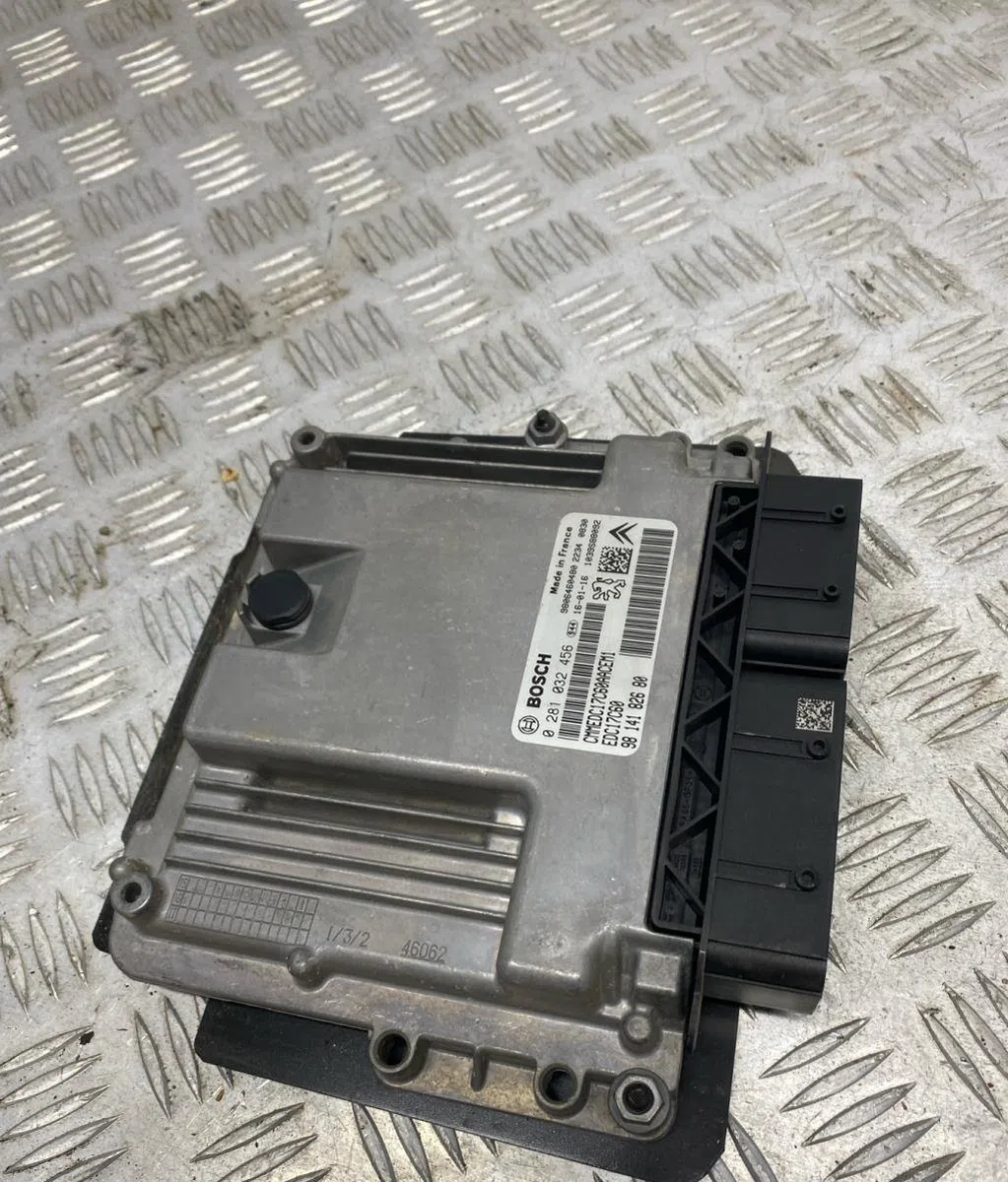 Calculateur moteur PEUGEOT PARTNER 2 PHASE 3 occasion — photo 2