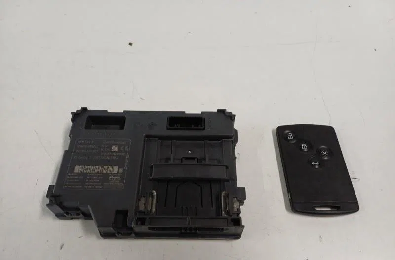 Calculateur moteur RENAULT CLIO 4 PHASE 1 occasion — photo 2
