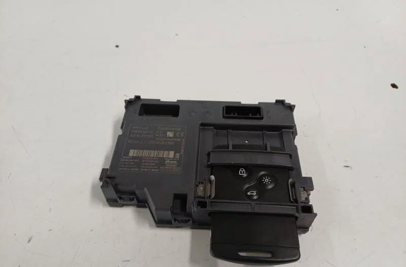 Calculateur moteur RENAULT CLIO 4 PHASE 1 occasion — photo 3