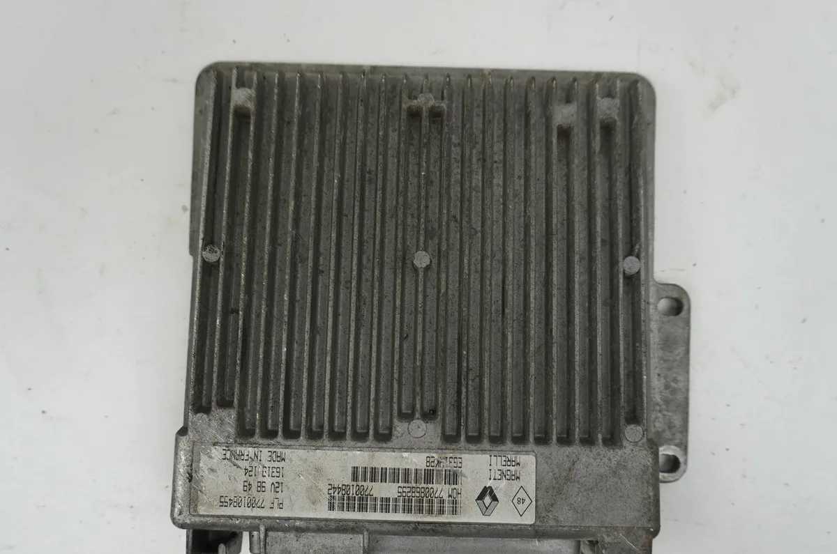 Calculateur moteur Renault CLIO I (B-C57_, 5-357_) 1.2 (5-357y, 5-357k) (1996-1998) occasion