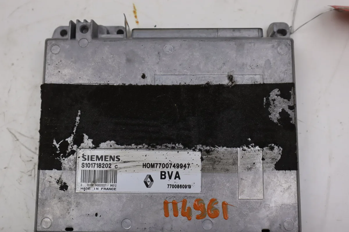 Calculateur moteur Renault CLIO I (B-C57_, 5-357_) 1.4 (b-c57t, b-c57y) (1991-1998) occasion