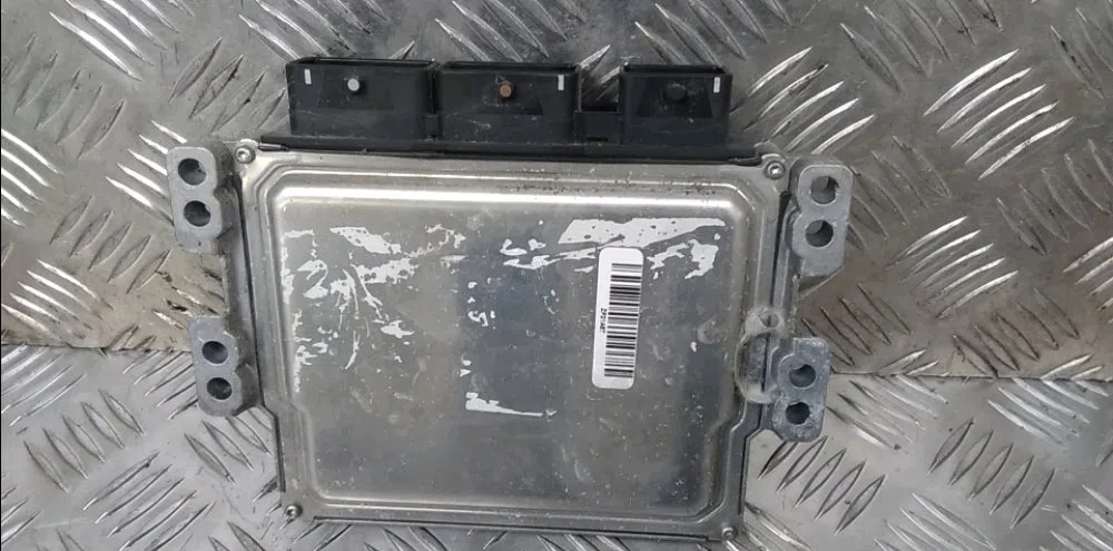 Calculateur moteur Renault CLIO III (BR0-1, CR0-1) 1.5 dci (2010-2014) 3 portes occasion — photo 2