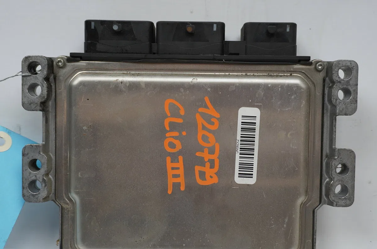 Calculateur moteur Renault CLIO III (BR0-1, CR0-1) 1.5 dci (2010-2014) 5 portes occasion — photo 4