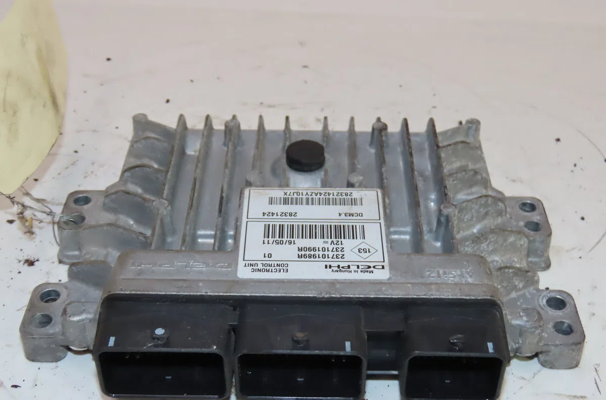 Calculateur moteur Renault CLIO III (BR0-1, CR0-1) 1.5 dci (2010-2014) 5 portes occasion — photo 2