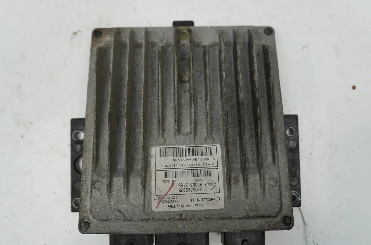 Calculateur moteur Renault CLIO III (BR0-1, CR0-1) 1.5 dci (br17, cr17) (2005-2012) 5 portes occasion — photo 2