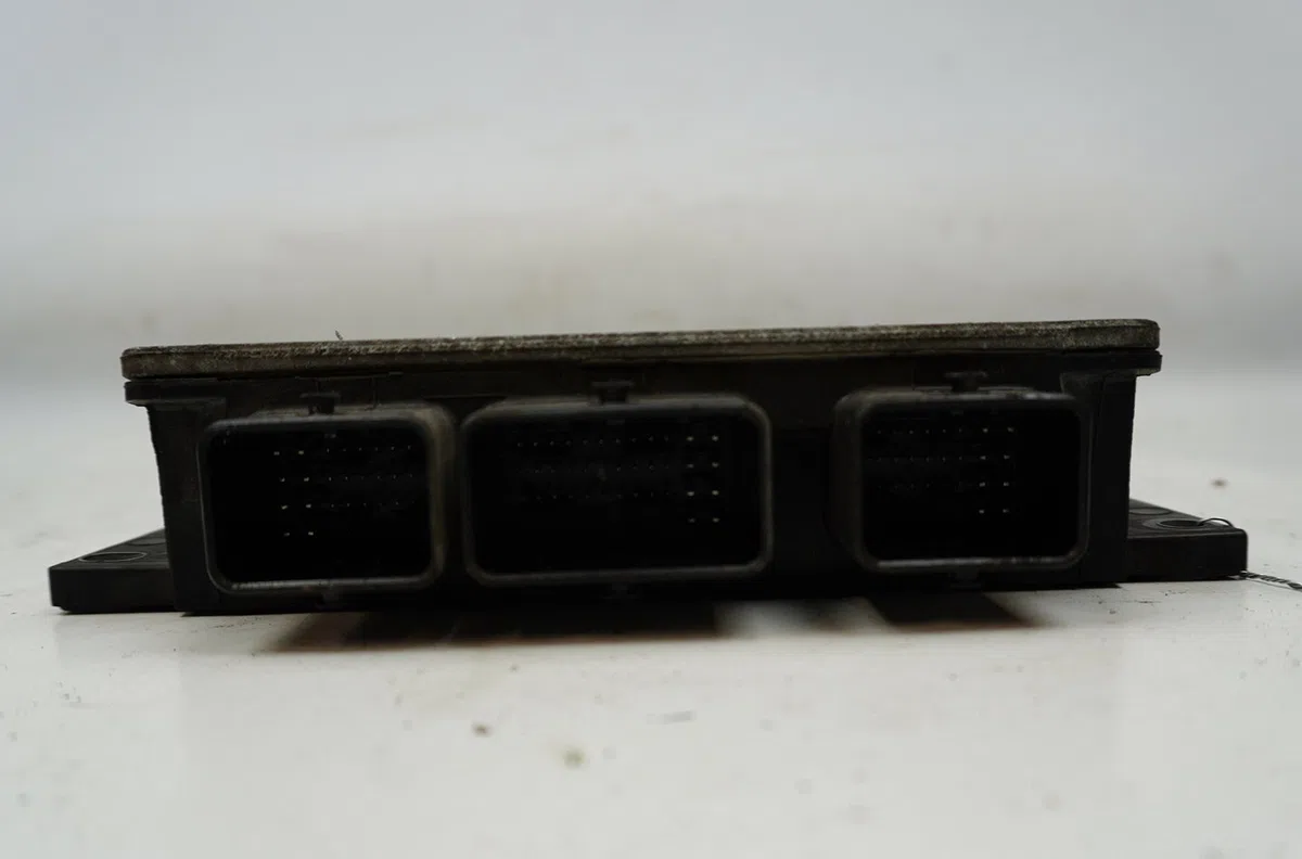 Calculateur moteur Renault CLIO III (BR0-1, CR0-1) 1.5 dci (br17, cr17) (2005-2012) 5 portes occasion — photo 3