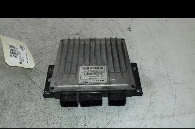 Calculateur moteur Renault CLIO III (BR0-1, CR0-1) 1.5 dci (c-br0g, c-br1g) (2005-2012) 5 portes occasion