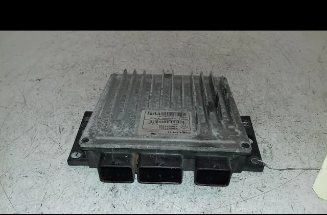 Calculateur moteur Renault CLIO III (BR0-1, CR0-1) 1.5 dci (c-br0g, c-br1g) (2005-2012) 5 portes occasion
