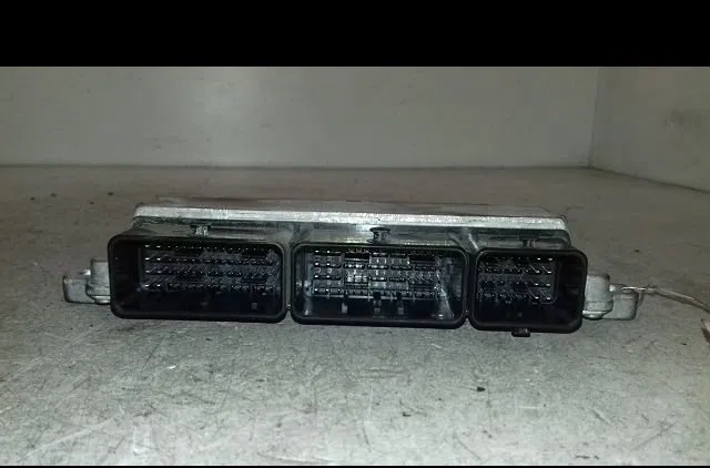 Calculateur moteur Renault CLIO IV (BH_) 0.9 tce 90 (2012) 5 portes occasion — photo 2