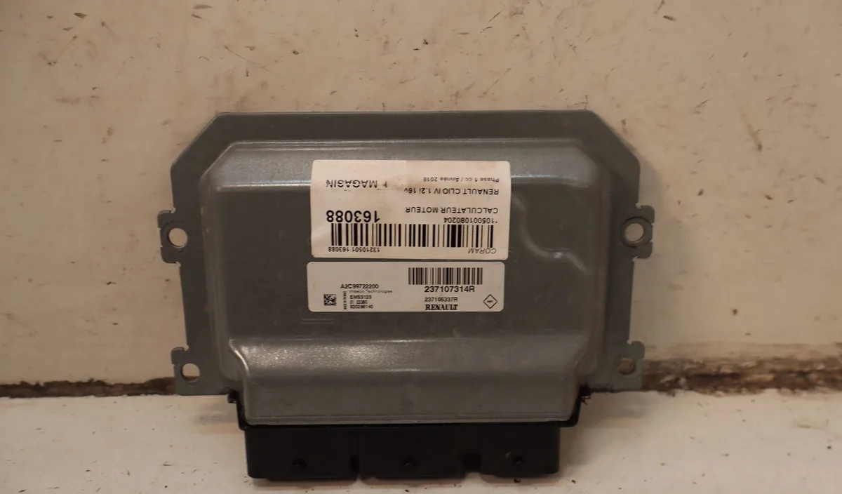 Calculateur moteur Renault CLIO IV (BH_) 1.2 16v (2012) occasion