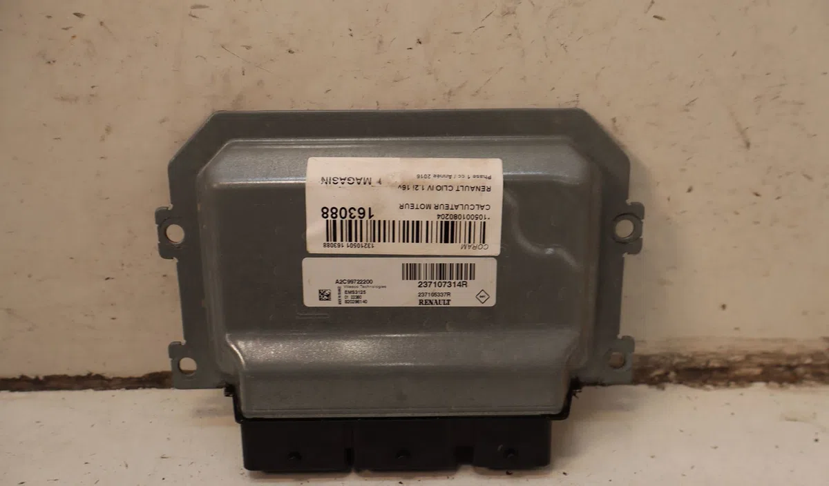 Calculateur moteur Renault CLIO IV (BH_) 1.2 16v (2012) occasion