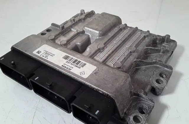 Calculateur moteur Renault CLIO IV (BH_) 1.5 dci 110 (2016) occasion