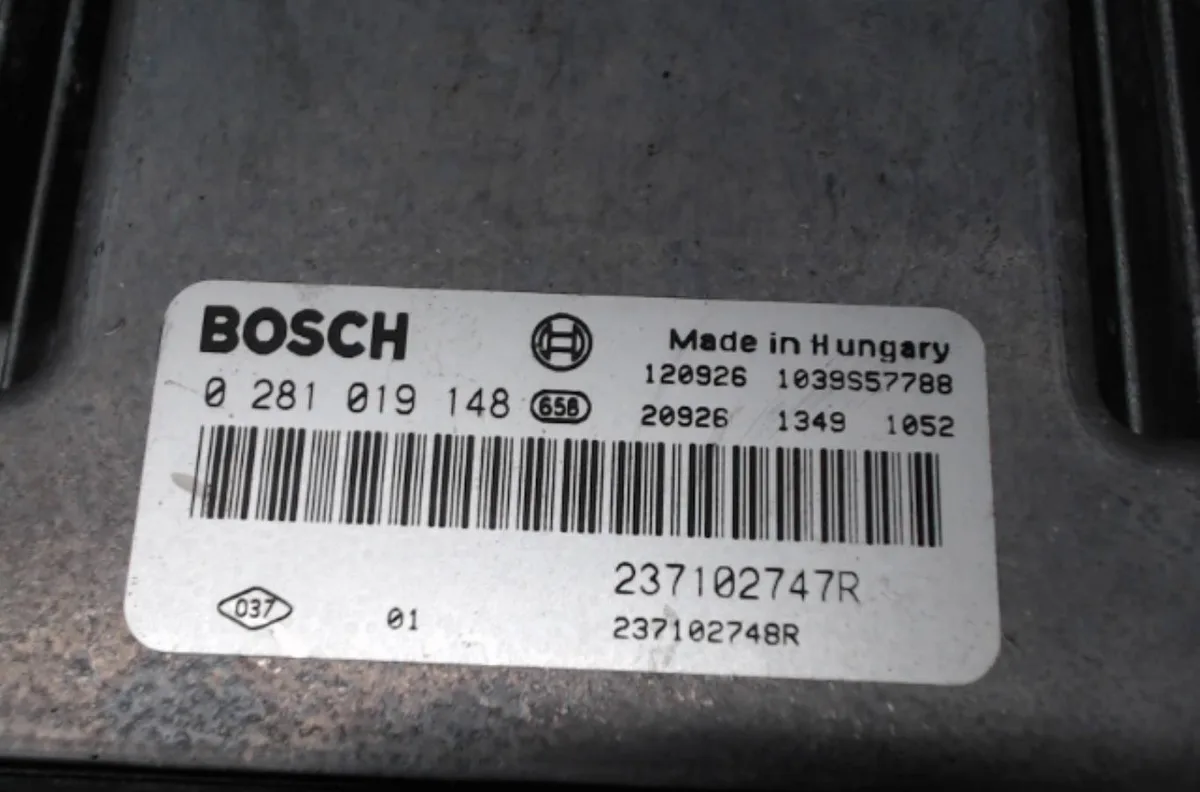 Calculateur moteur Renault CLIO IV (BH_) 1.5 dci 75 (2012) 5 portes occasion