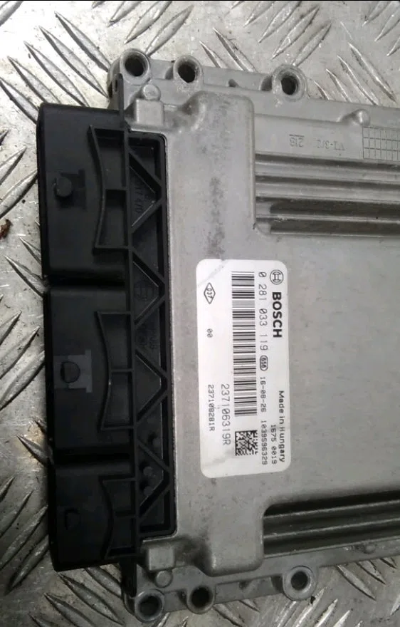 Calculateur moteur Renault CLIO IV (BH_) 1.5 dci 75 (2012) 5 portes occasion — photo 2
