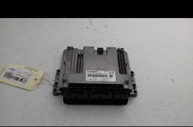 Calculateur moteur Renault CLIO IV (BH_) 1.5 dci 90 (2012) 5 portes occasion