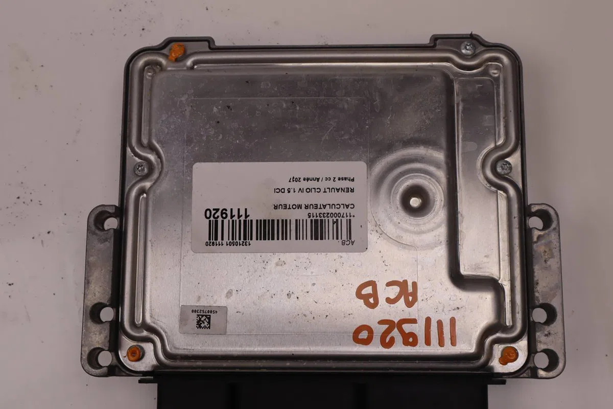 Calculateur moteur Renault CLIO IV (BH_) 1.5 dci 90 (2012) 5 portes occasion — photo 2