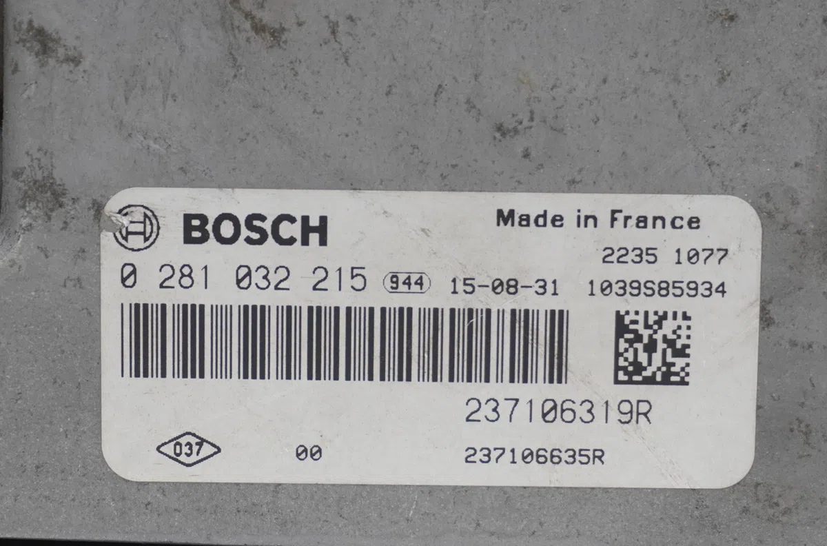 Calculateur moteur Renault CLIO IV (BH_) 1.5 dci 90 (2012) 5 portes occasion — photo 3