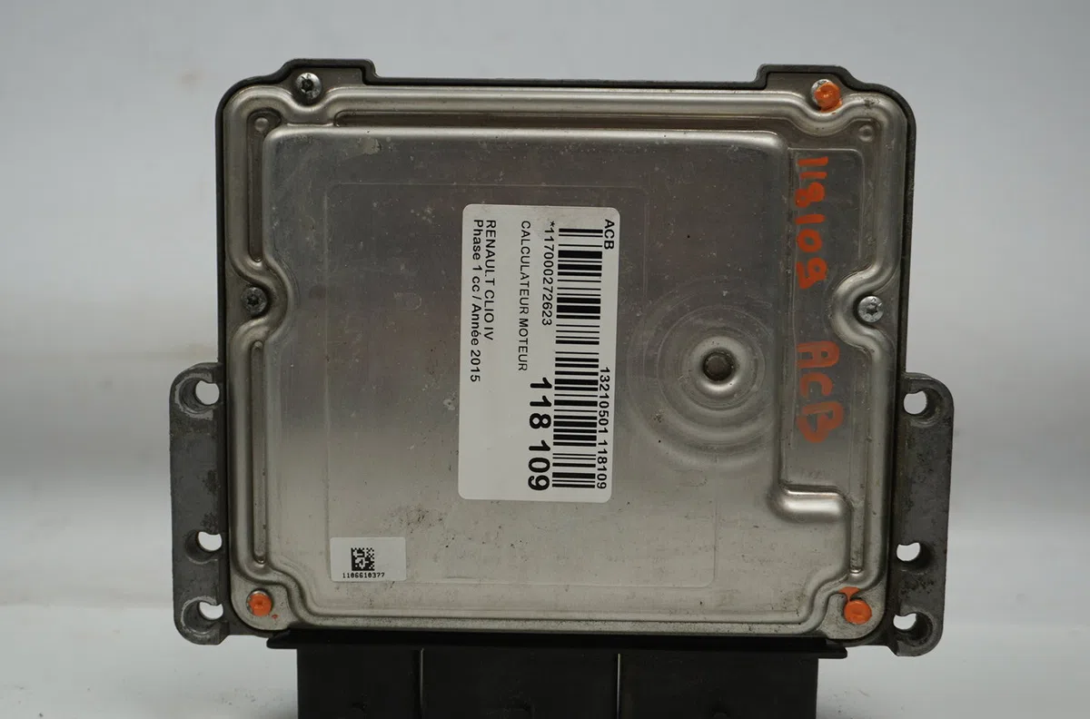 Calculateur moteur Renault CLIO IV (BH_) 1.5 dci 90 (2012) 5 portes occasion — photo 4