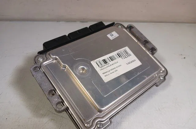 Calculateur moteur Renault GRAND SCÉNIC II (JM0-1_) 1.9 dci (jm14) (2004-2008) occasion — photo 2