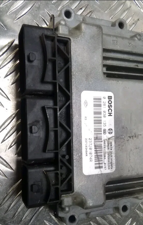 Calculateur moteur Renault GRAND SCÉNIC III (JZ0-1_) 1.6 dci (jz00, jz12) (2011) 5 portes occasion — photo 2