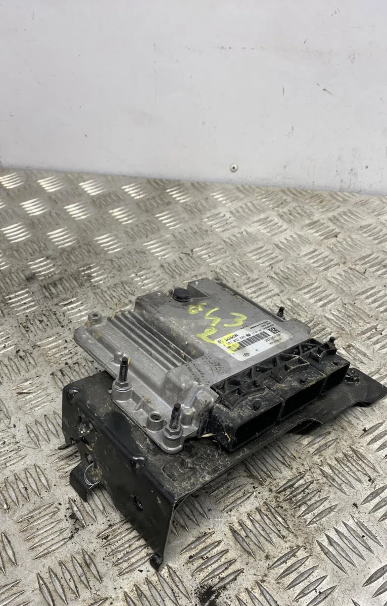 Calculateur moteur RENAULT KANGOO 2 PHASE 2 occasion — photo 2