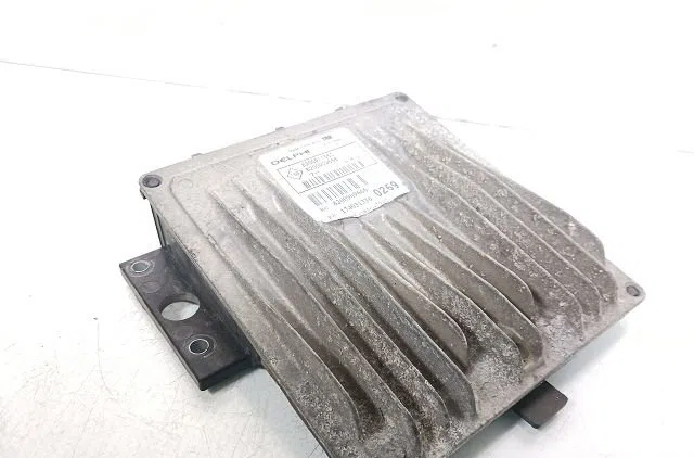 Calculateur moteur Renault KANGOO Express (FW0-1_) 1.5 dci 70 (fw0a, kw0v) (2008) 4 portes occasion — photo 2