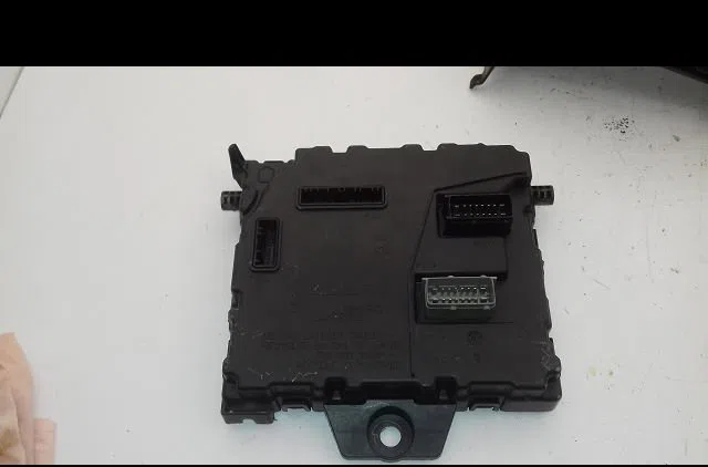 Calculateur moteur Renault KANGOO Express (FW0-1_) 1.5 dci 75 (fw07, fw10, fw04) (2010) 4 portes occasion