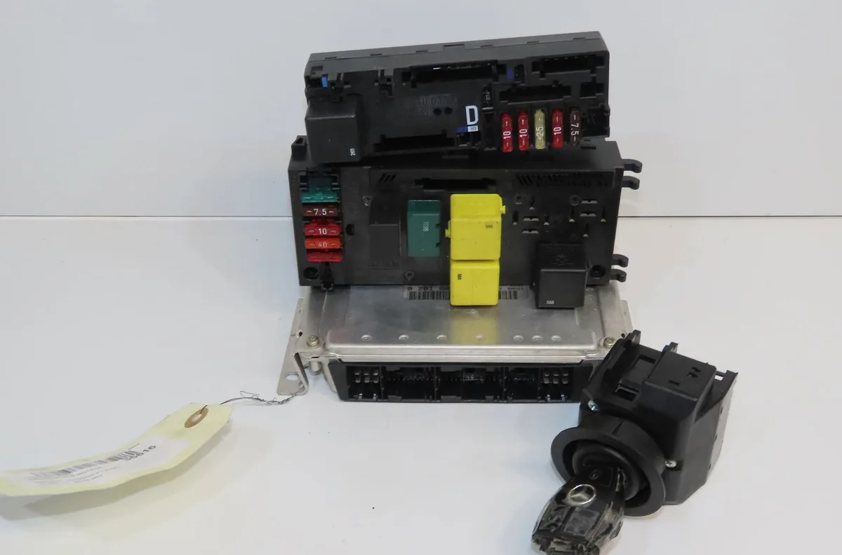 Calculateur moteur Renault KANGOO Express (FW0-1_) 1.5 dci 75 (fw07, fw10, fw04) (2010) 4 portes occasion