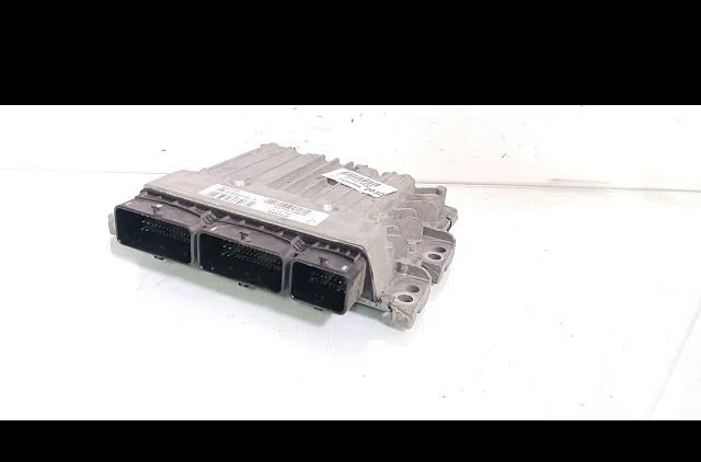 Calculateur moteur Renault KANGOO - GRAND KANGOO II (KW0-1_) 1.5 dci 110 (kw0c, kw0h) (2010) occasion — photo 2