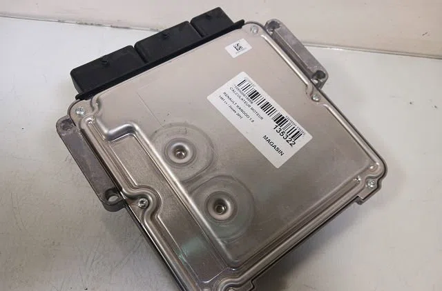 Calculateur moteur Renault KANGOO - GRAND KANGOO II (KW0-1_) 1.5 dci 90 (kw05, kw08, kw0g, kw11) (2008) occasion — photo 2