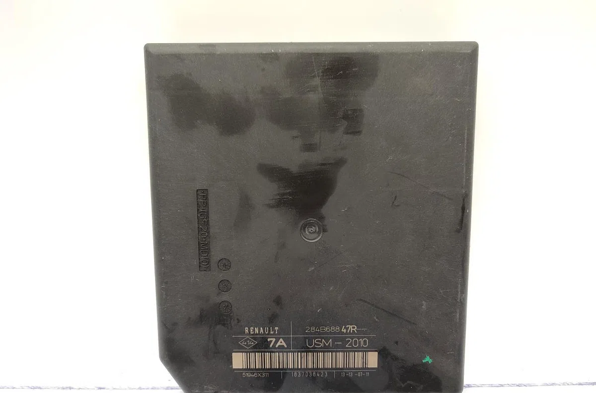 Calculateur moteur RENAULT LAGUNA 3 PHASE 2 BREAK occasion — photo 4