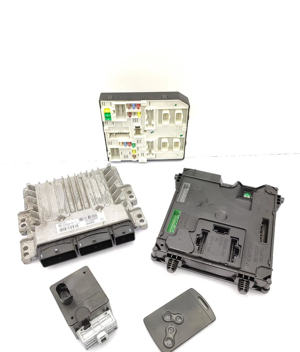 Calculateur moteur RENAULT LAGUNA 3 PHASE 2 occasion — photo 2