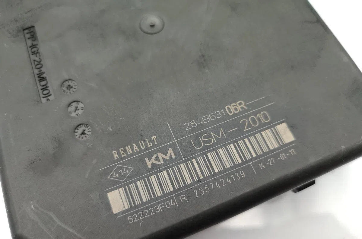 Calculateur moteur RENAULT LAGUNA 3 PHASE 2 occasion — photo 4