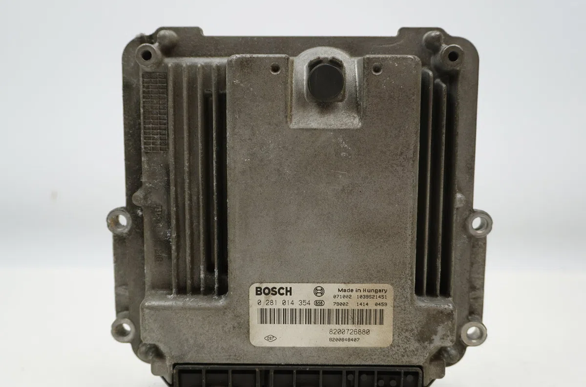Calculateur moteur Renault LAGUNA III (BT0-1) 2.0 dci (bt01, bt08, bt09, bt0e, bt0k, bt12, bt1c, bt1d,... (2007-2015) 5 portes occasion — photo 2