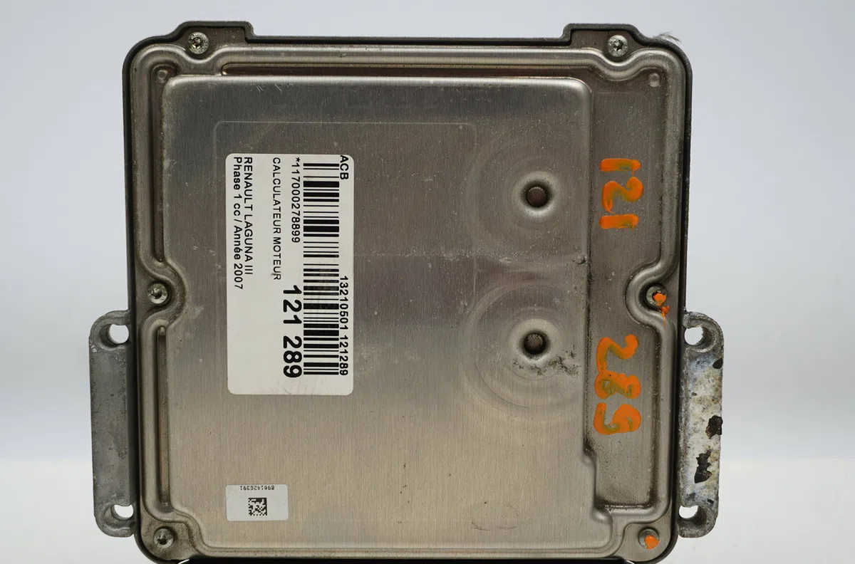 Calculateur moteur Renault LAGUNA III (BT0-1) 2.0 dci (bt01, bt08, bt09, bt0e, bt0k, bt12, bt1c, bt1d,... (2007-2015) 5 portes occasion — photo 4