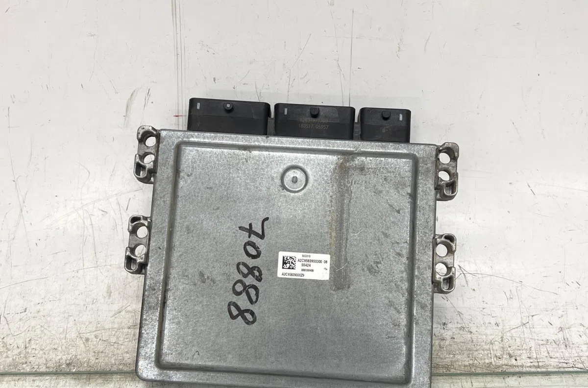 Calculateur moteur RENAULT MASTER 3 PHASE 3 occasion — photo 4