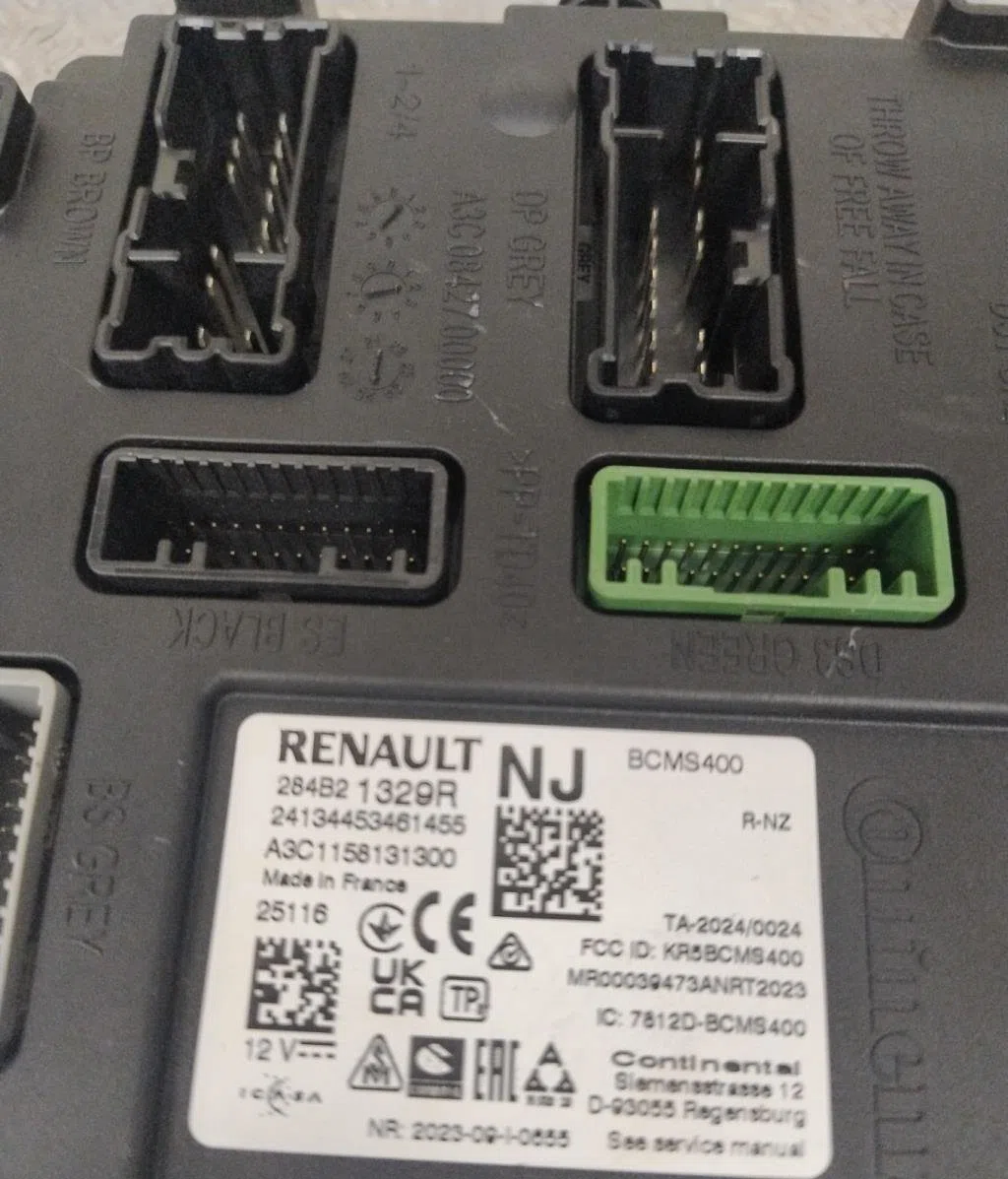 Calculateur moteur RENAULT MASTER 4  MASTER 4 occasion — photo 4