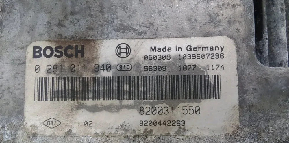 Calculateur moteur Renault MASTER II Camionnette (FD) 2.2 dci 90 (2000) occasion — photo 3