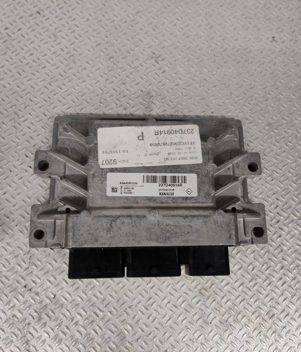Calculateur moteur Renault MASTER III Camion plate-forme-Châssis (EV, HV, UV) 2.3 dci 145 fwd (ev0e, ev0f, hv0e, hv0f, uv0e, uv0f,... (2010) occasion