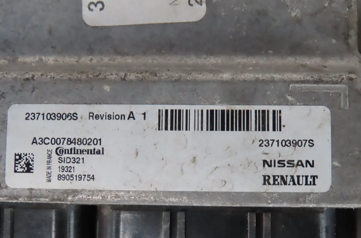 Calculateur moteur Renault MASTER III Camionnette (FV) 2.3 dci 150 fwd (fv0f, fv03) (2013) occasion — photo 2