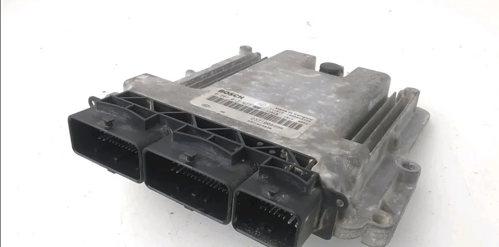 Calculateur moteur RENAULT MASTER RT occasion