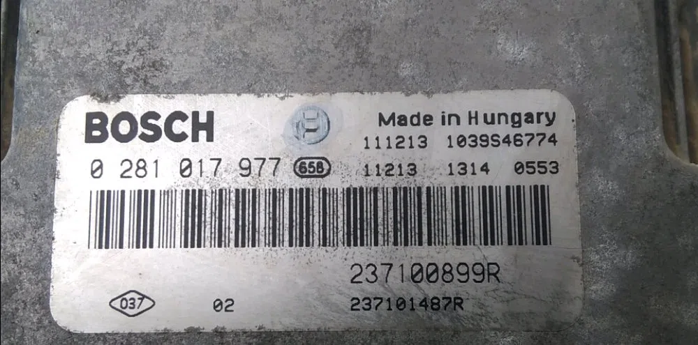 Calculateur moteur RENAULT MASTER RT occasion — photo 3
