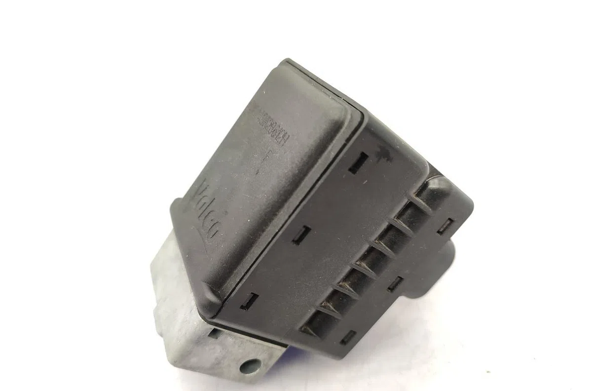 Calculateur moteur RENAULT MEGANE 3 PHASE 2 BREAK occasion — photo 4