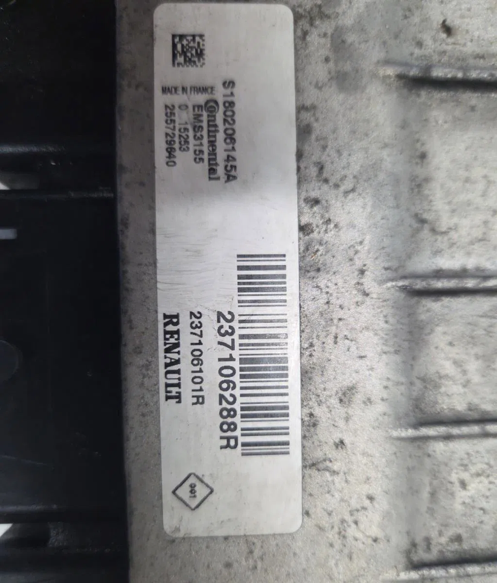 Calculateur moteur RENAULT MEGANE 3 PHASE 3 occasion — photo 4