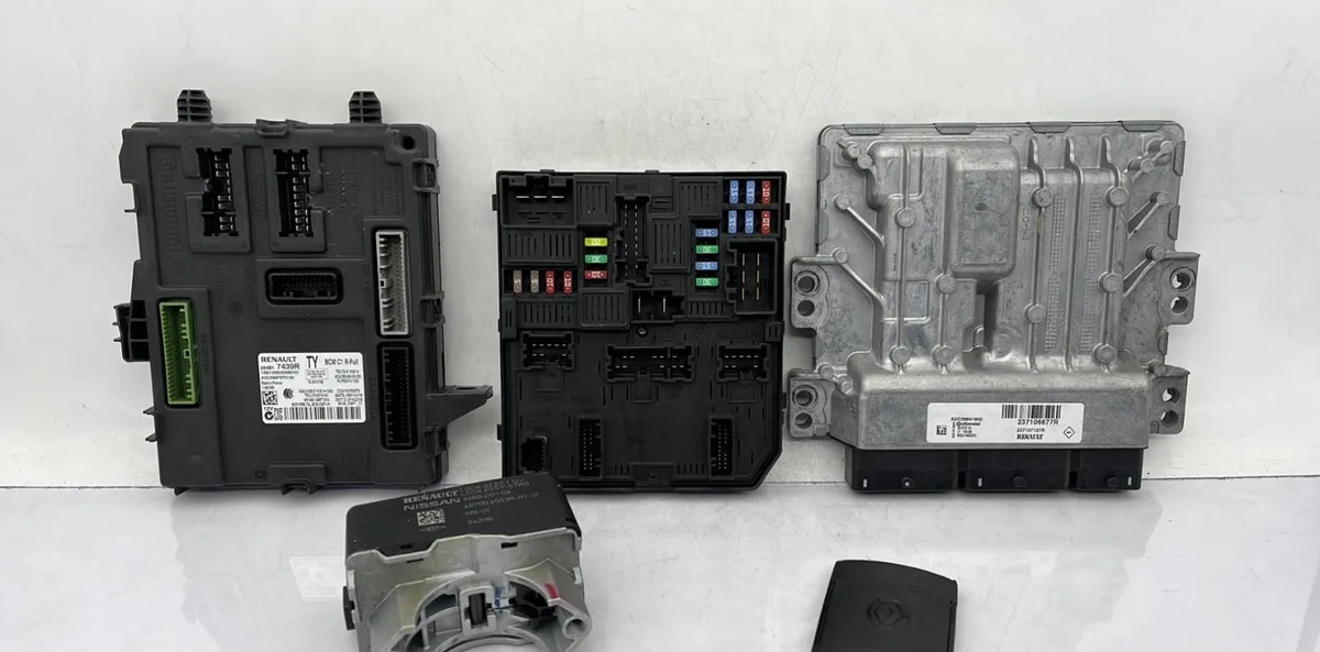 Calculateur moteur RENAULT MEGANE 4 PHASE 1 occasion