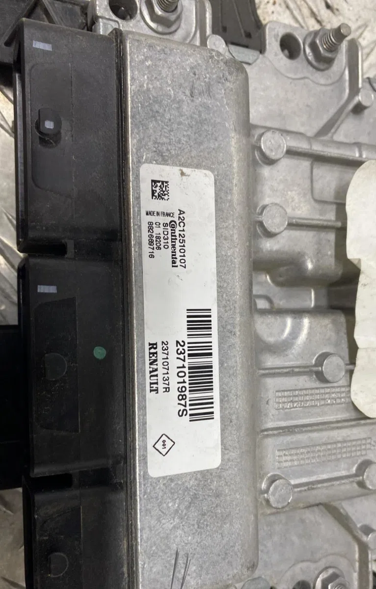 Calculateur moteur RENAULT MEGANE 4 PHASE 1 occasion — photo 4