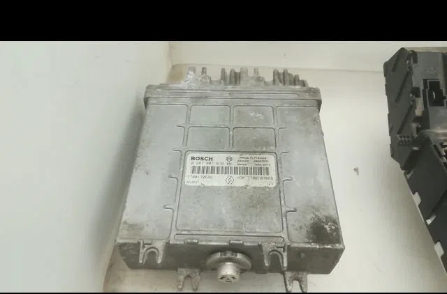 Calculateur moteur Renault MEGANE I (BA0-1_) 1.9 dti (ba08, ba0n) (1997-2001) occasion