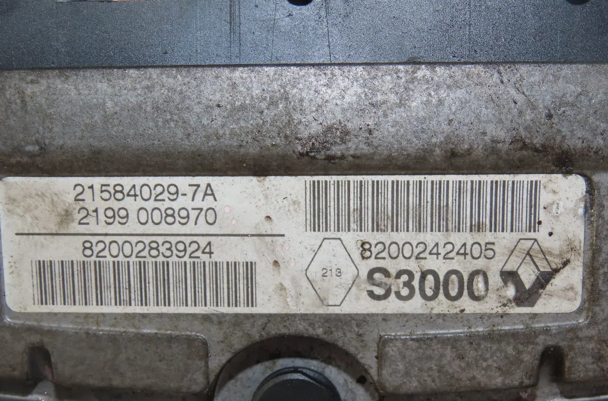 Calculateur moteur Renault MEGANE II (BM0-1_, CM0-1_) 1.6 16v (bm0c, cm0c) (2002-2008) occasion — photo 2