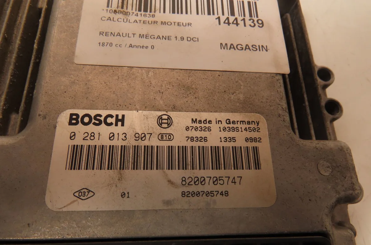 Calculateur moteur Renault MEGANE II (BM0-1_, CM0-1_) 1.9 dci (2005-2009) occasion