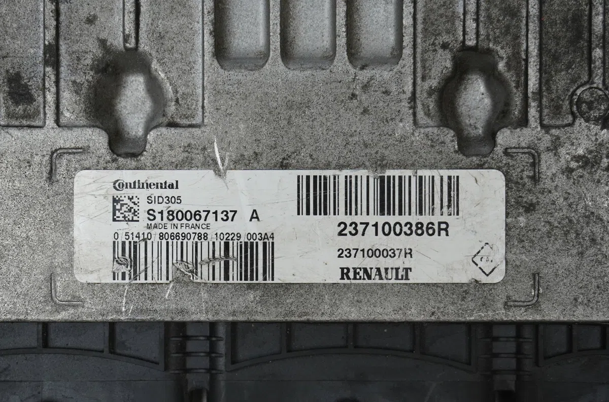 Calculateur moteur Renault MEGANE III 3-5 portes (BZ0-1_, B3_) 1.5 dci (bz09, bz0d, bz1w, bz29, bz14) (2009) 5 portes occasion — photo 3